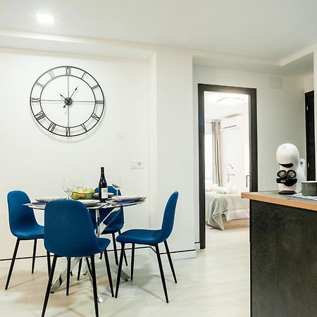 Oasis Apartment Valencia Exterior photo
